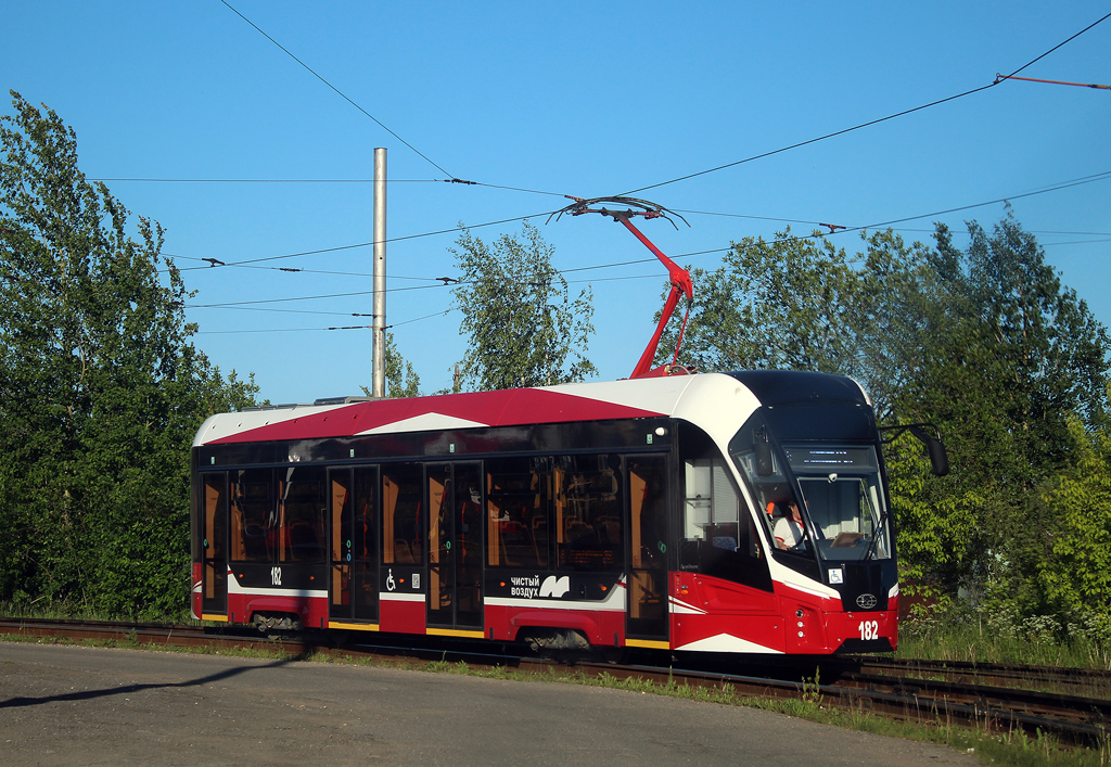 Череповец, 71-911ЕМ «Львёнок» № 182