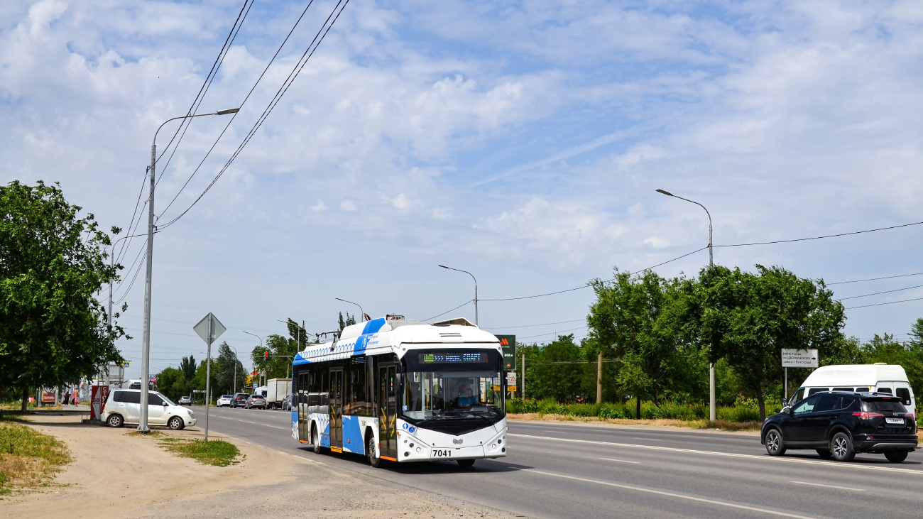 Волгоград, БКМ 32100D № 7041
