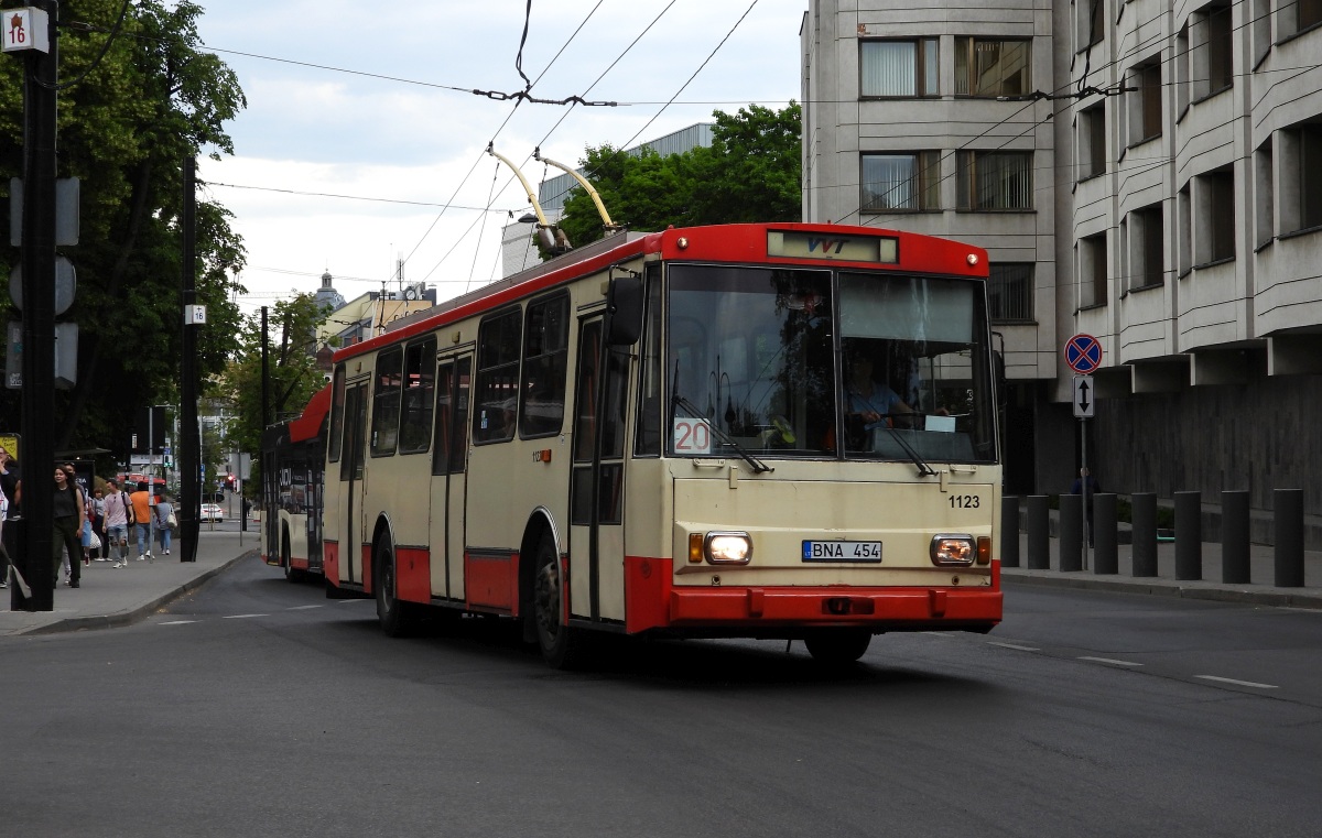 Вильнюс, Škoda 14Tr11/6 № 1123