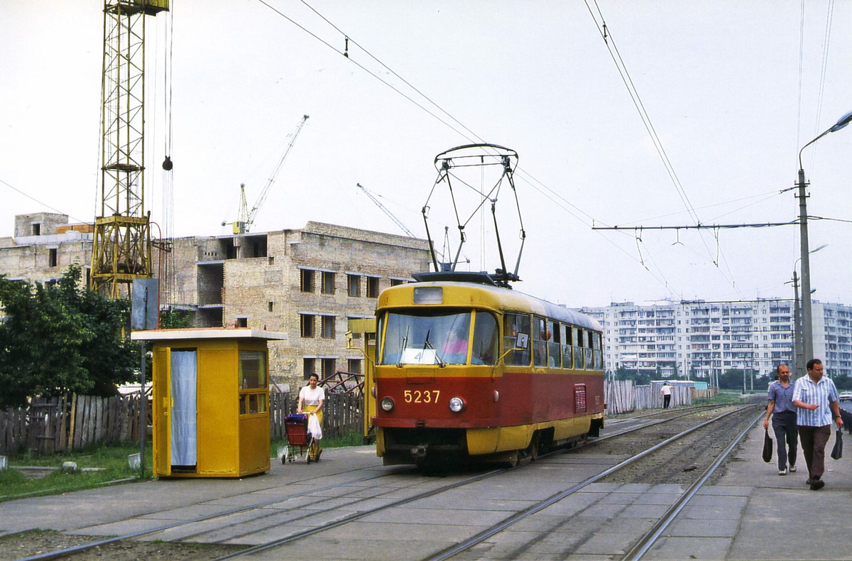 Киев, Tatra T3SU (двухдверная) № 5237; Киев — Трамвайные линии: Закрытые линии Киев, Tatra T3SU (двухдверная) № 5237; Киев — Трамвайные линии: Закрытые линии