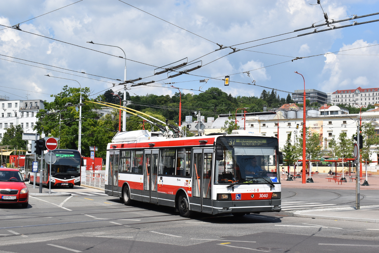 Брно, Škoda 21Tr № 3040
