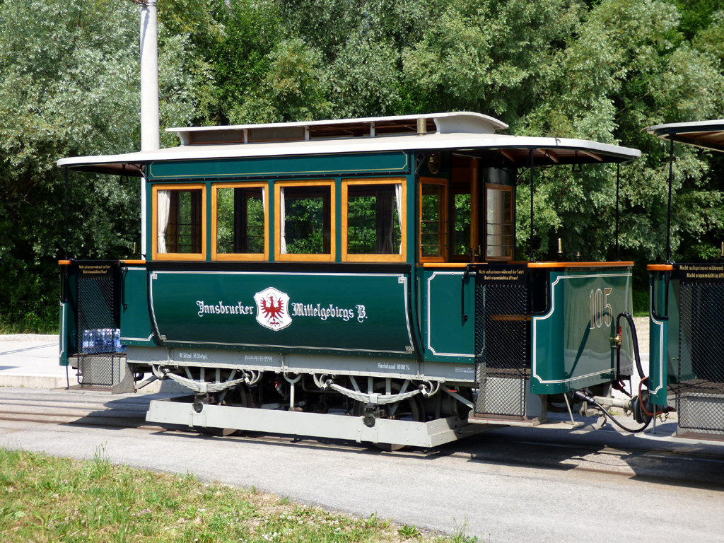 Insbrukas, Graz 2-axle trailer car nr. 105; Insbrukas — "Mit alten Bahnen auf neuen Schienen"