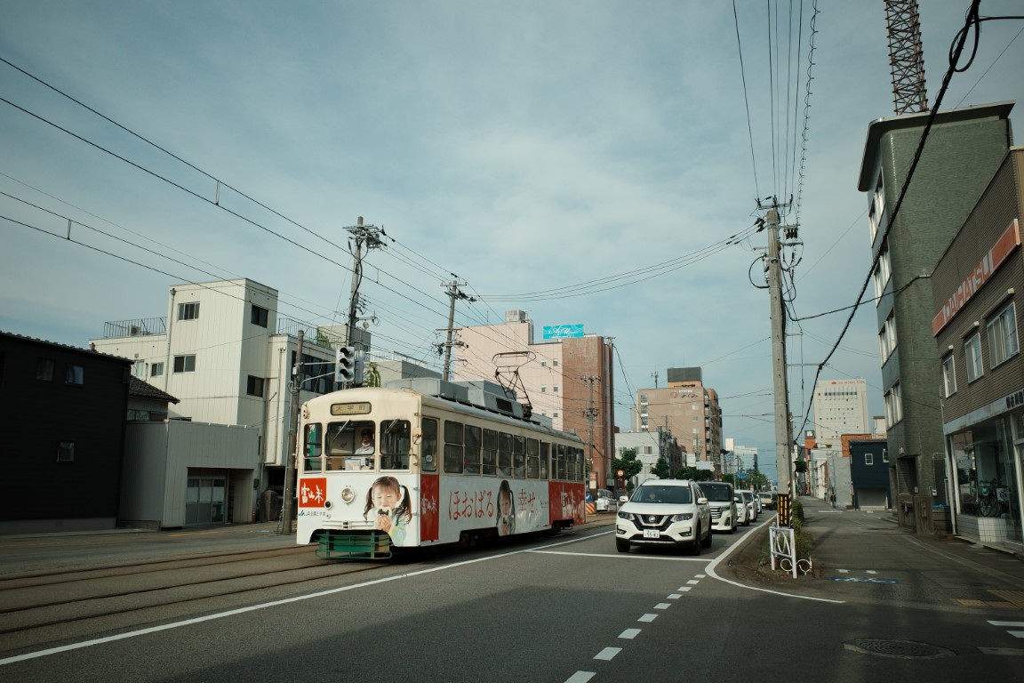 Toyama, Nippon Sharyō Nr. 7015