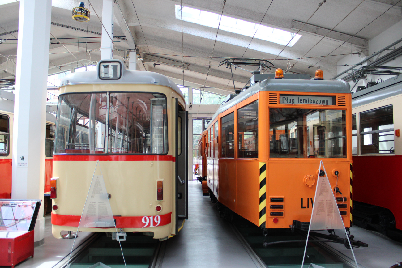 Щецин, Duewag GT6 № 919; Щецин, Konstal N № LIV