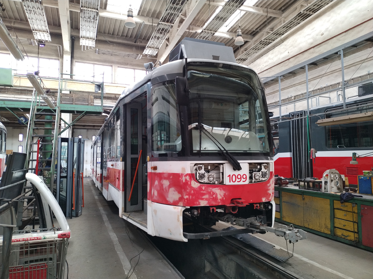 Брно, Vario LF2R.E № 1099; Брно — Транспортная ностальгия 2023 года и прощание с троллейбусами Шкода 14Тр и 15Тр