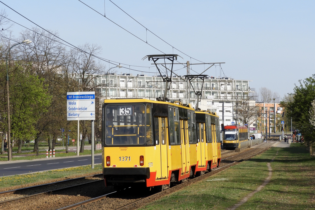 Варшава, Konstal 105Na № 1371