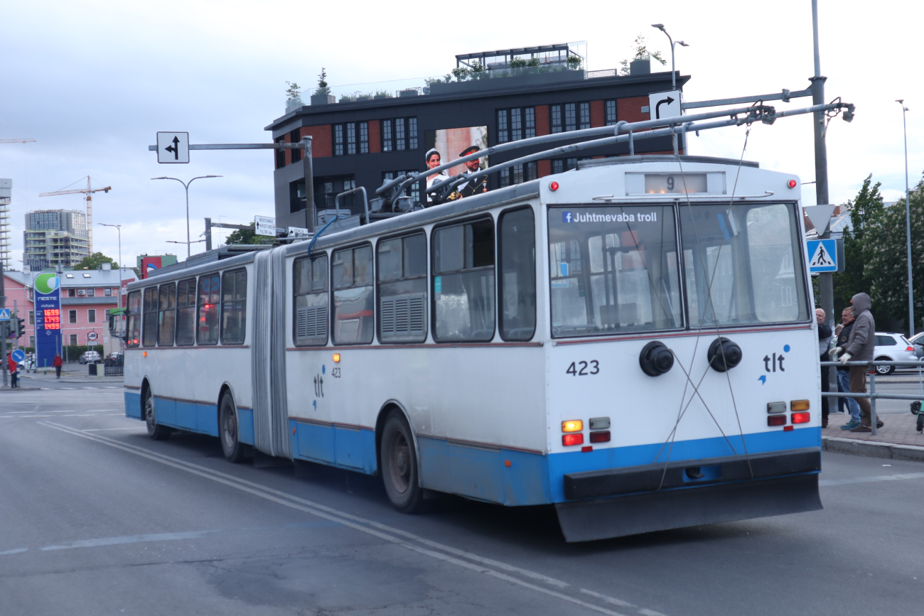 Таллин, Škoda 15Tr02/6 № (423) Таллин, Škoda 15Tr02/6 № (423)