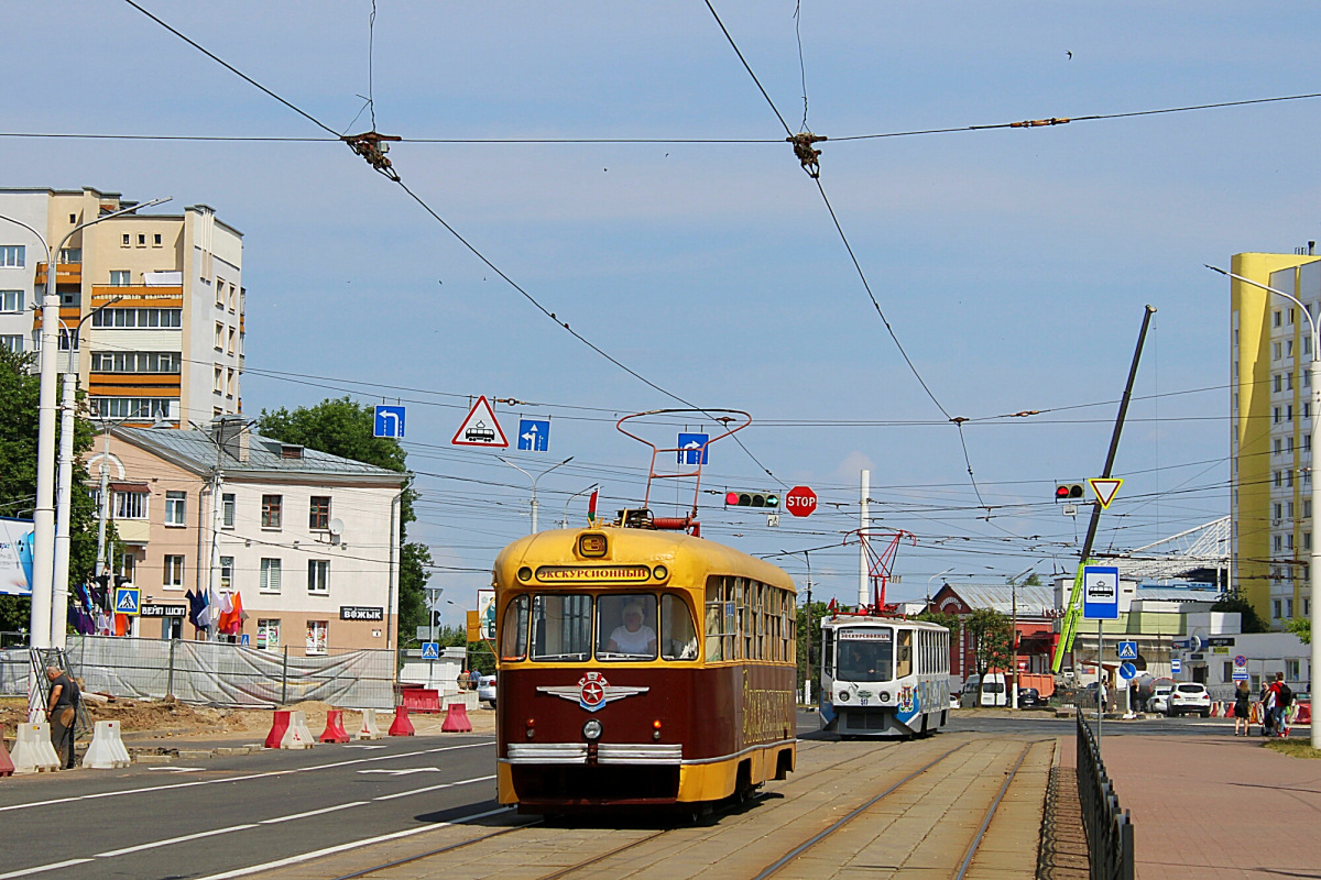 Витебск, РВЗ-6М2 № 418; Витебск, 71-608КМ № 517; Витебск — Парад в честь 125-летнего юбилея трамвая в Витебске