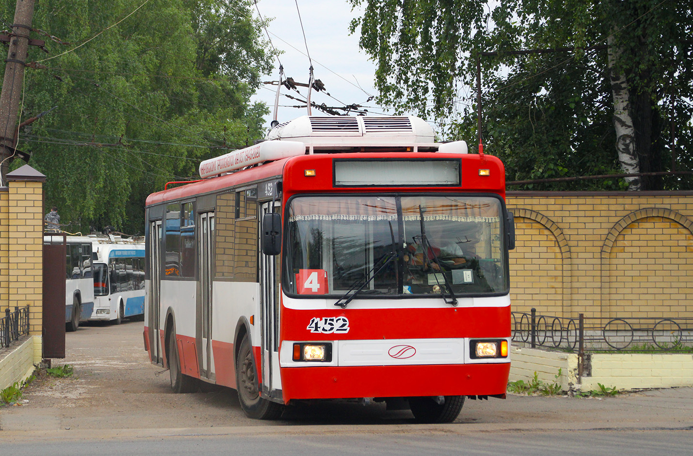 Киров, БТЗ-52764Р № 452