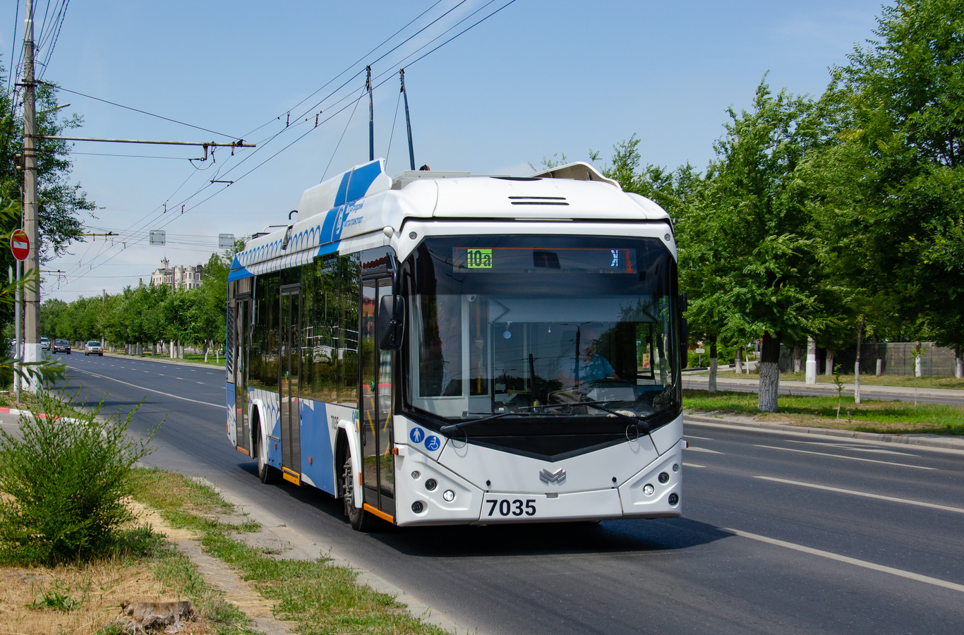 Волгоград, БКМ 32100D № 7035
