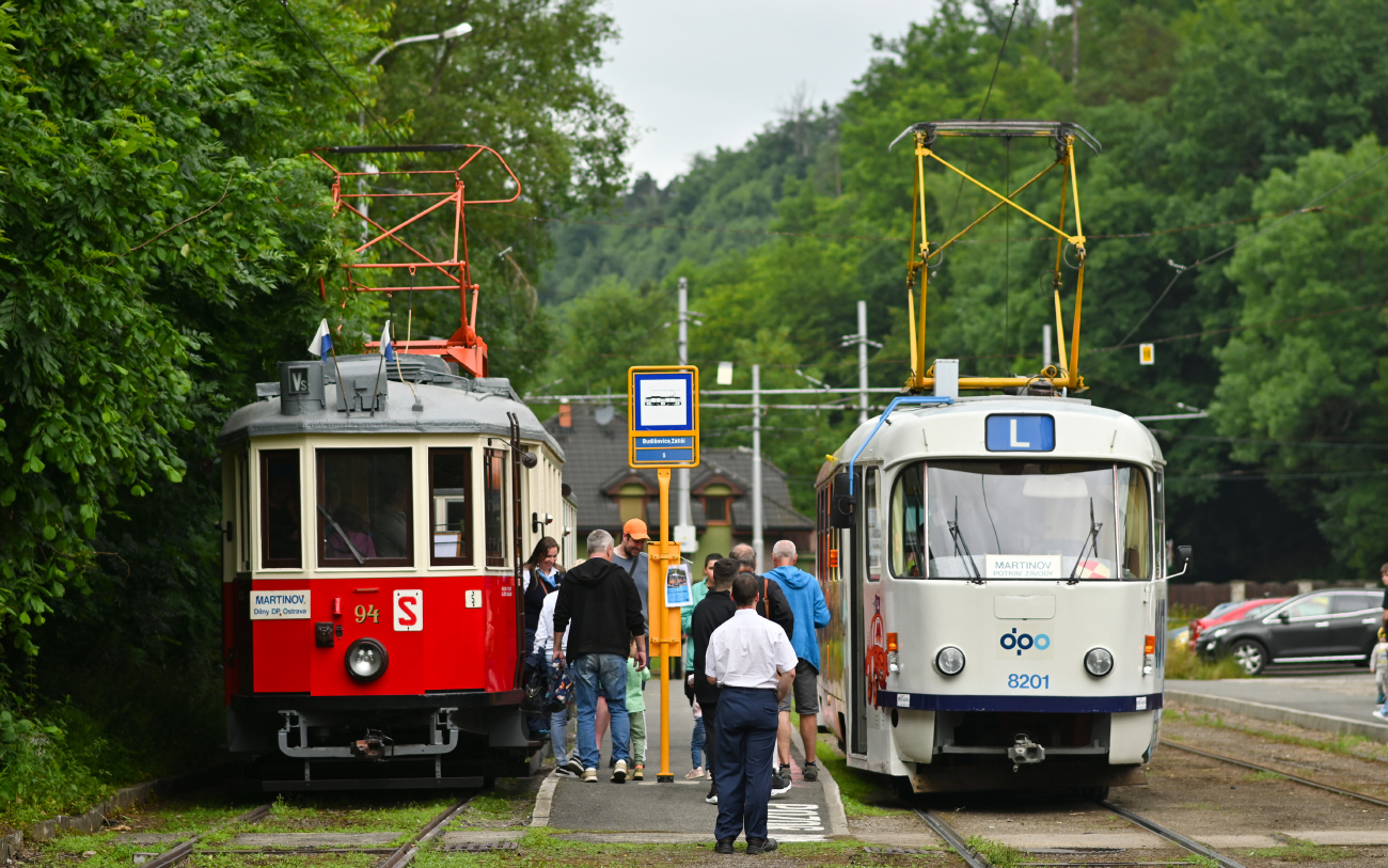 Острава, Двухосный моторный Vítkovice № 94; Острава, Tatra T3 № 8201