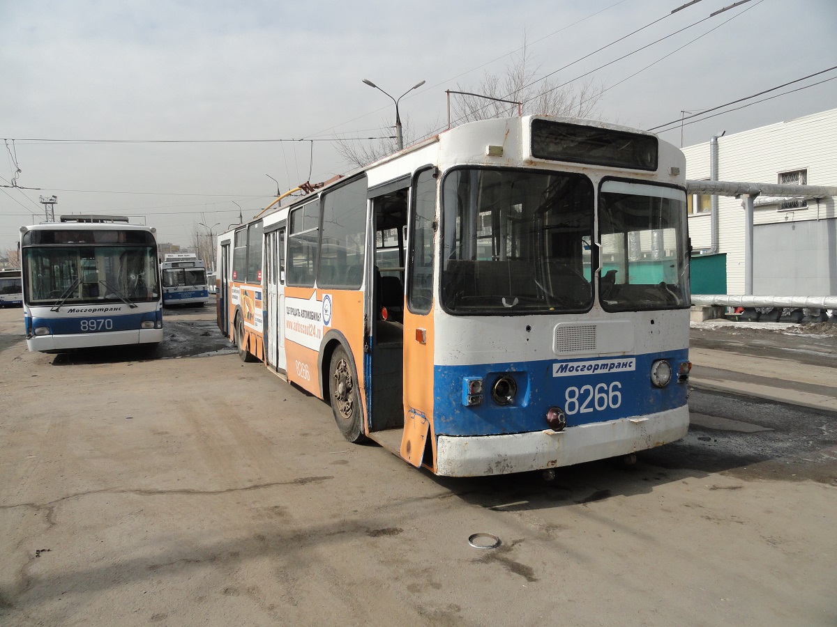 Москва, ВМЗ-5298.01 (ВМЗ-463) № 8970; Москва, ЗиУ-682Г [Г00] № 8266