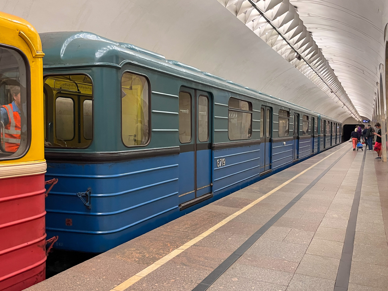 Москва, Ем-508Т № 6719