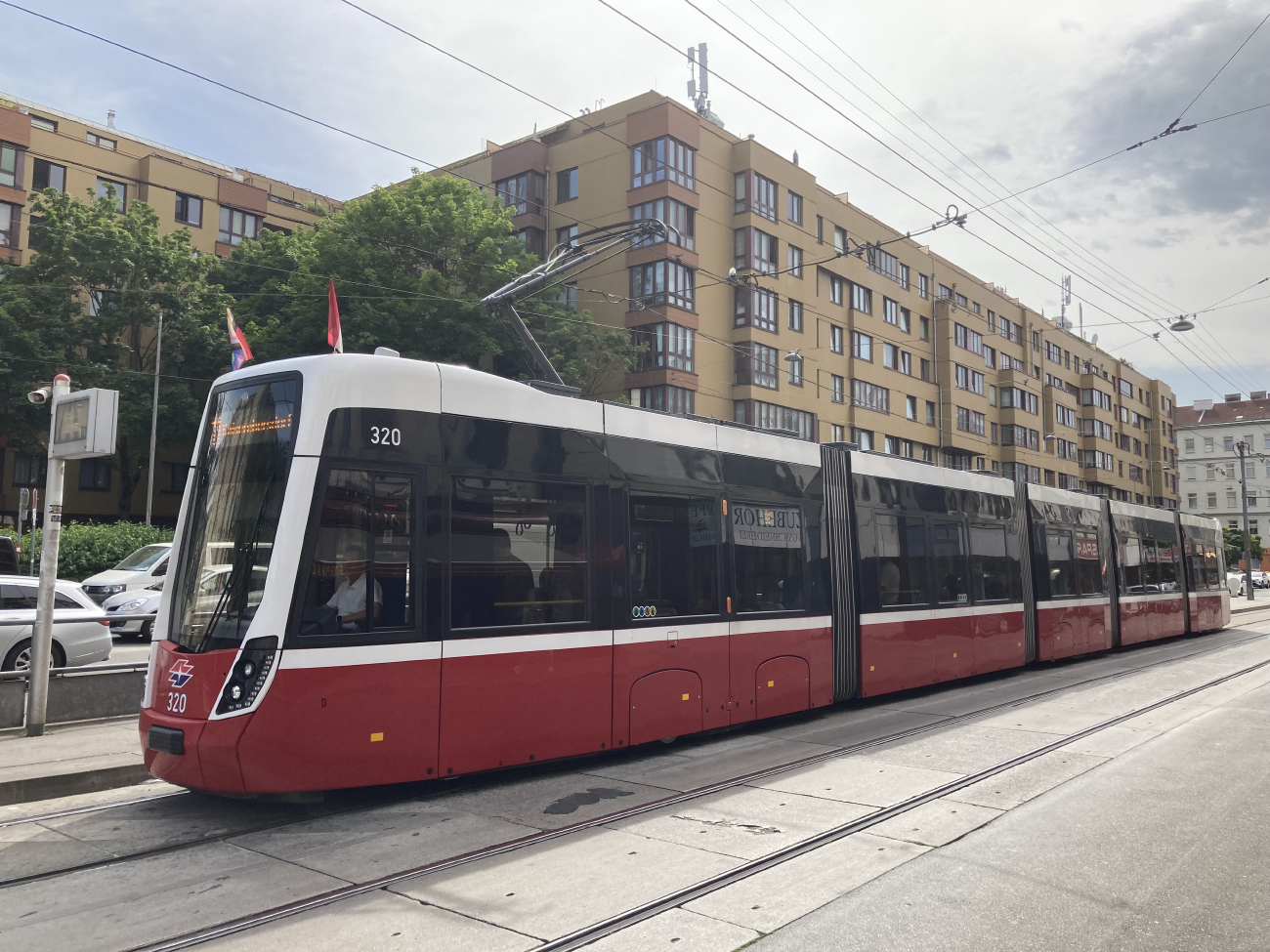 Вена, Bombardier Flexity Wien (Type D) № 320