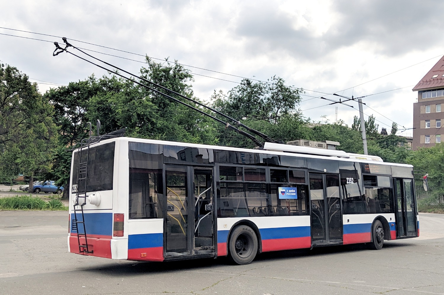 Донецк, ЛАЗ E183A1 № 2352