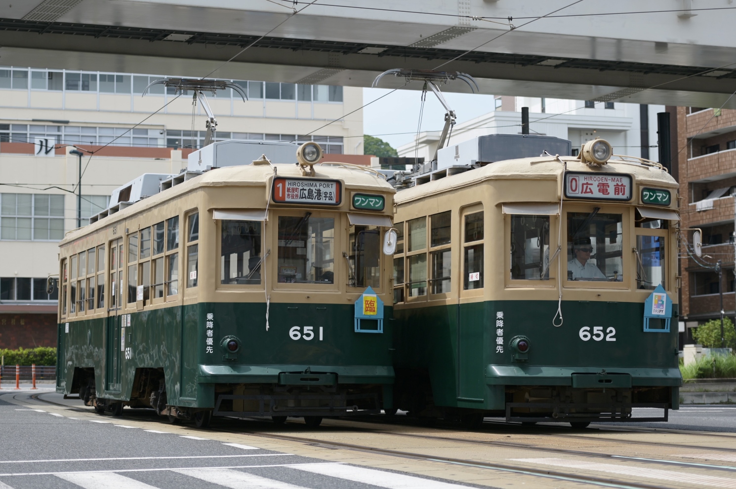 Хиросима, Hiroshima 650 series № 651; Хиросима, Hiroshima 650 series № 652