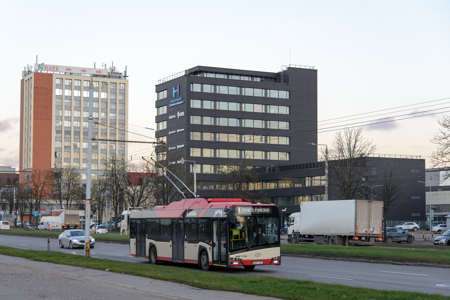Vilnius, Solaris Trollino IV 12 Škoda — 1744