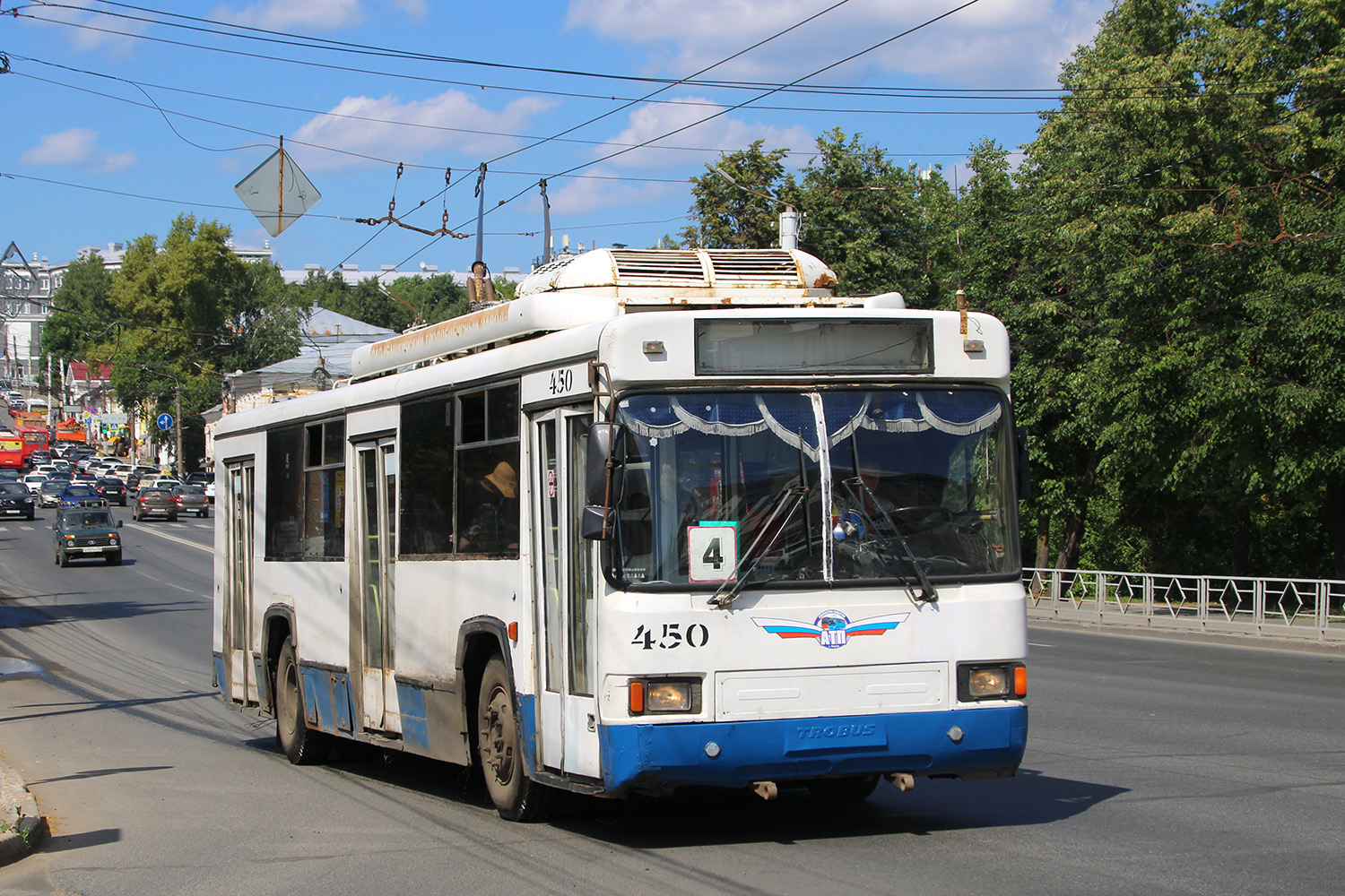 Киров, БТЗ-52764Р № 450