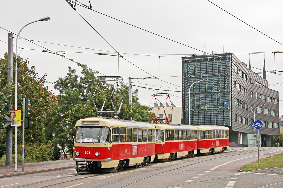 Halle-sur-Saale, Tatra T4D N°. 901; Halle-sur-Saale — Anniversary: 40 years of tramcars Tatra T4D in Halle (13.09.2009) • Jubiläum: 40 Jahre Tatra-Wagen in Halle (13.09.2009)