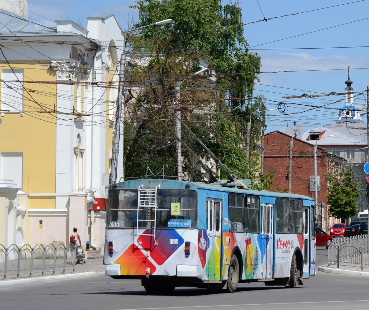 卡盧加, ZiU-682G10 # 055