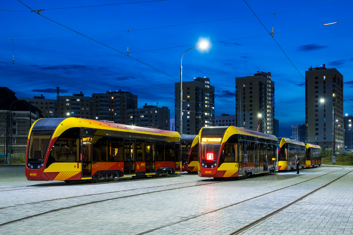 Верхняя Пышма, 71-911ЕМ «Львёнок» № 00163; Верхняя Пышма, 71-911ЕМ «Львёнок» № 00162