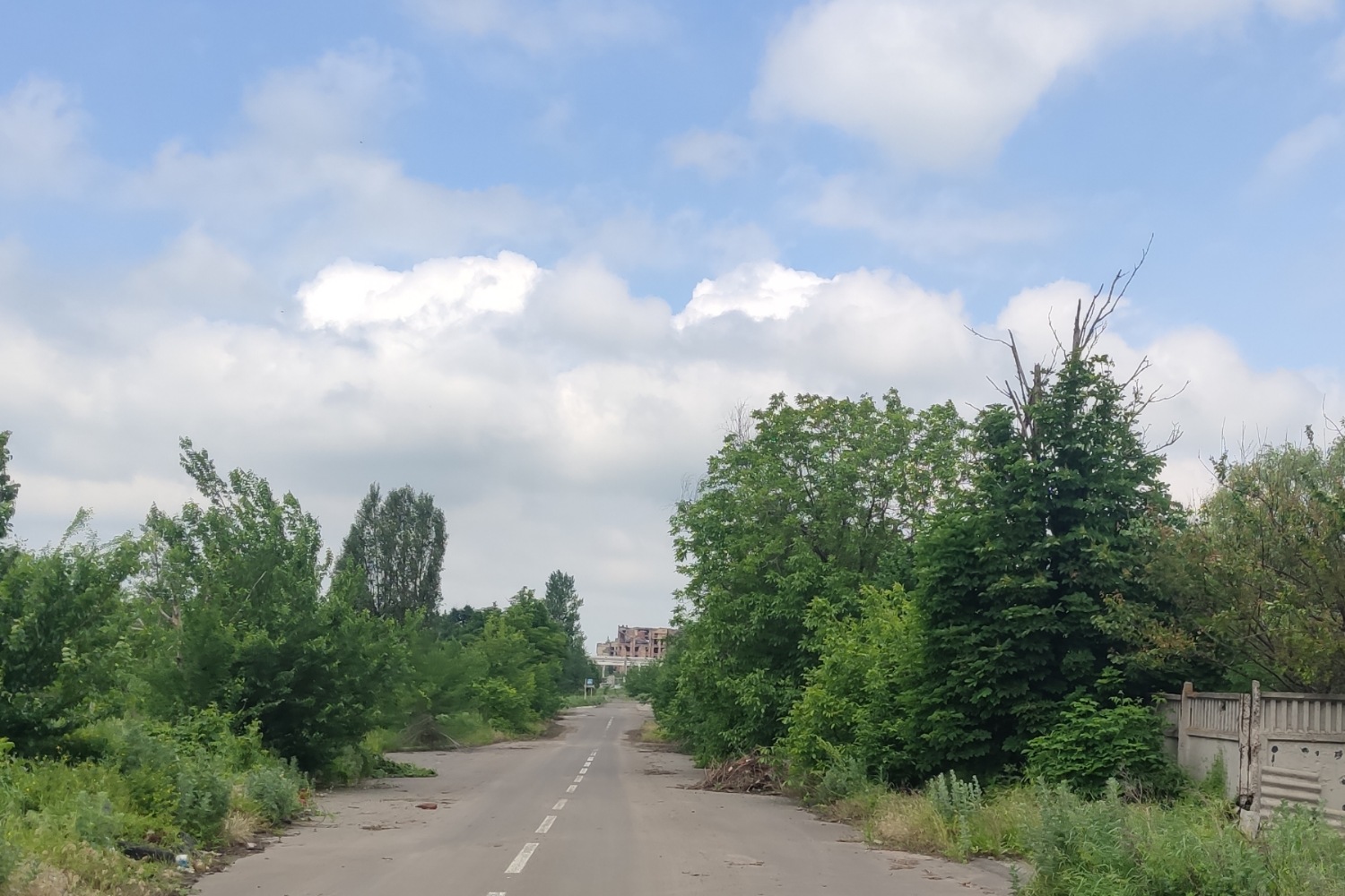 Донецк — Повреждения от военных действий; Донецк — Разные троллейбусные фотографии