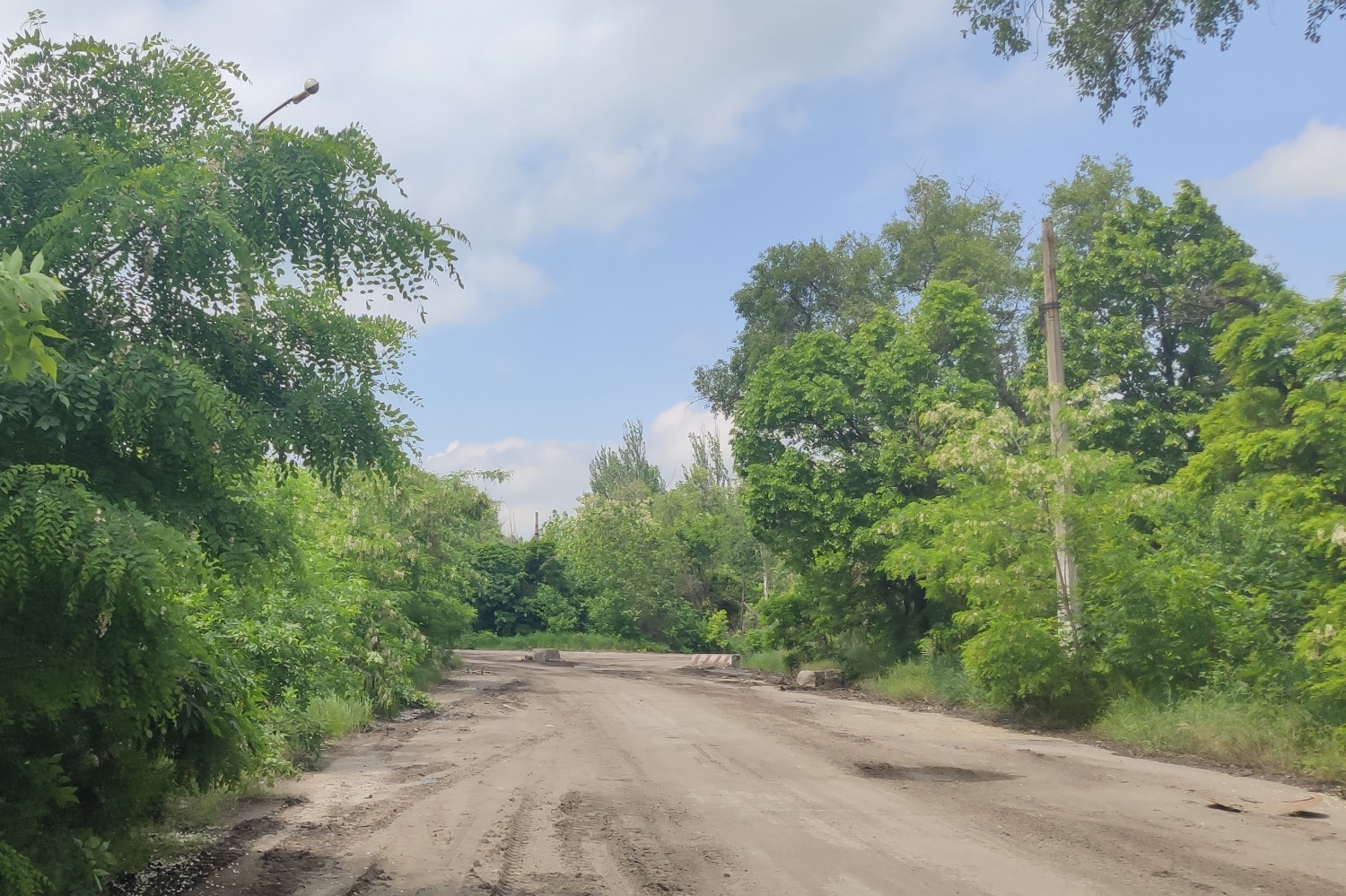Донецк — Повреждения от военных действий; Донецк — Разные троллейбусные фотографии
