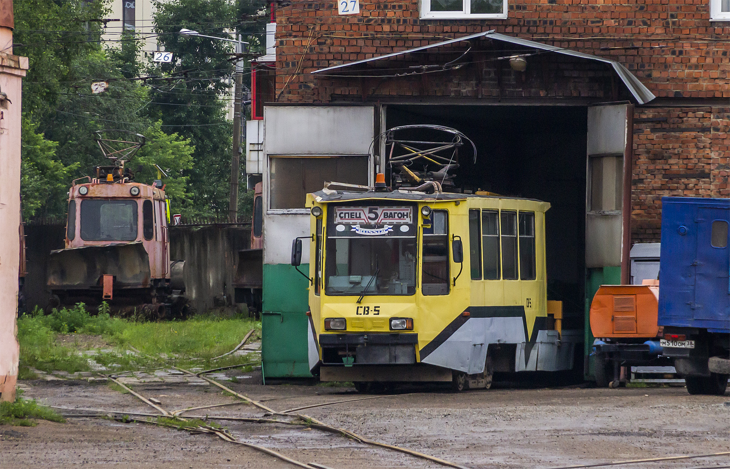 Irkutsk, GS-4 № ГС-100; Irkutsk, 71-608K № СВ-5