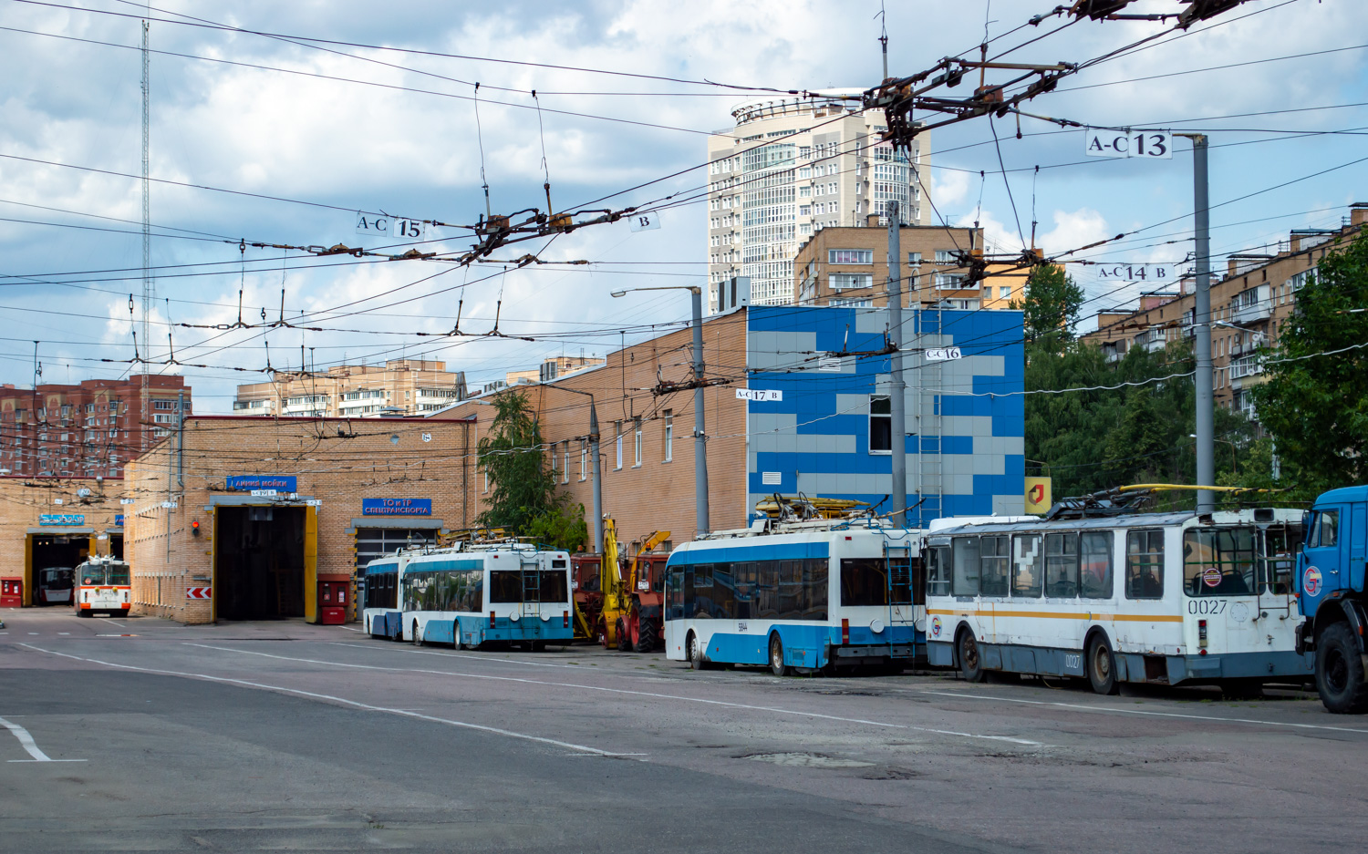Химки, БКМ 321 № 0049; Химки, БКМ 321 № 0050; Химки, БКМ 321 № 0048; Химки, ЗиУ-682Г-016 (018) № 0027; Химки — Разные фотографии
