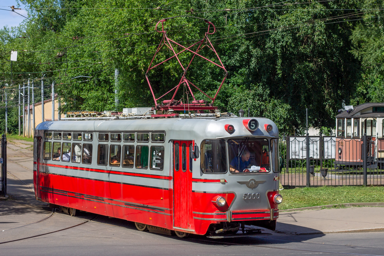 Saint-Pétersbourg, TS-76 N°. 5000