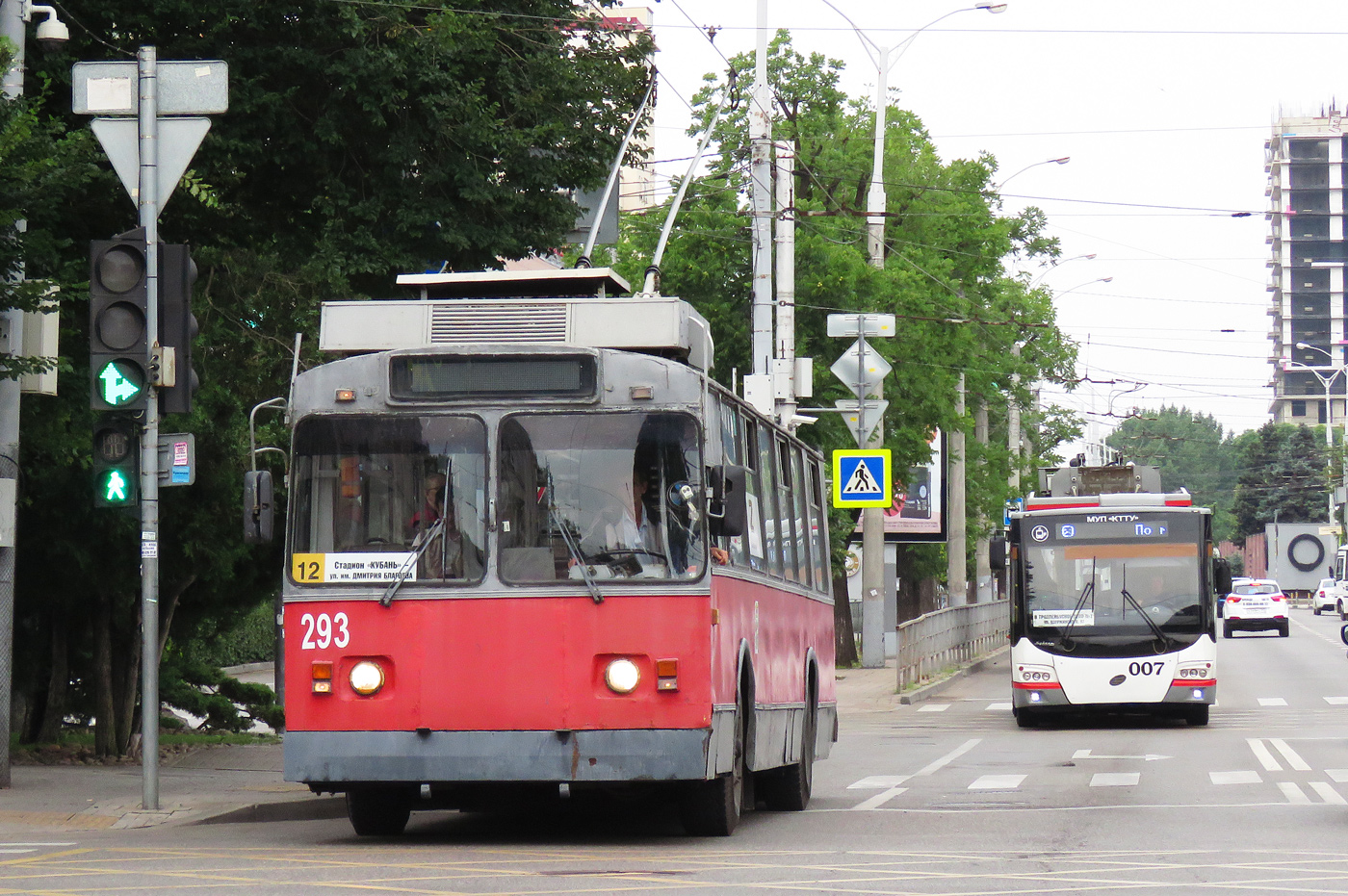 Krasnodar, ZiU-682V-012 [V0A] # 293; Krasnodar, VMZ-5298.01 “Avangard” # 007