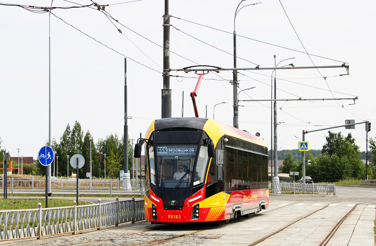 Верхняя Пышма, 71-911ЕМ «Львёнок» № 00163