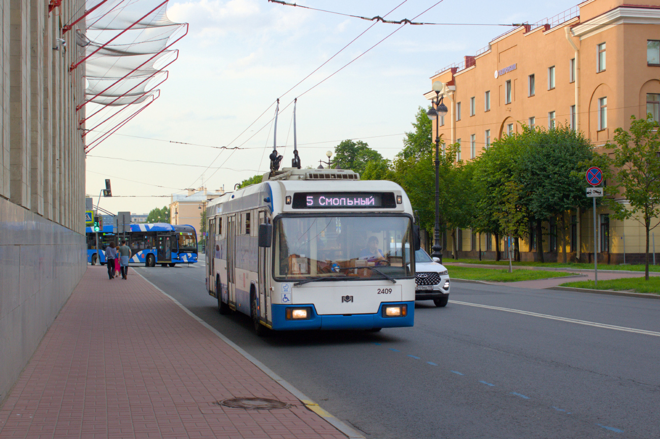 Санкт-Петербург, БКМ 321 № 2409