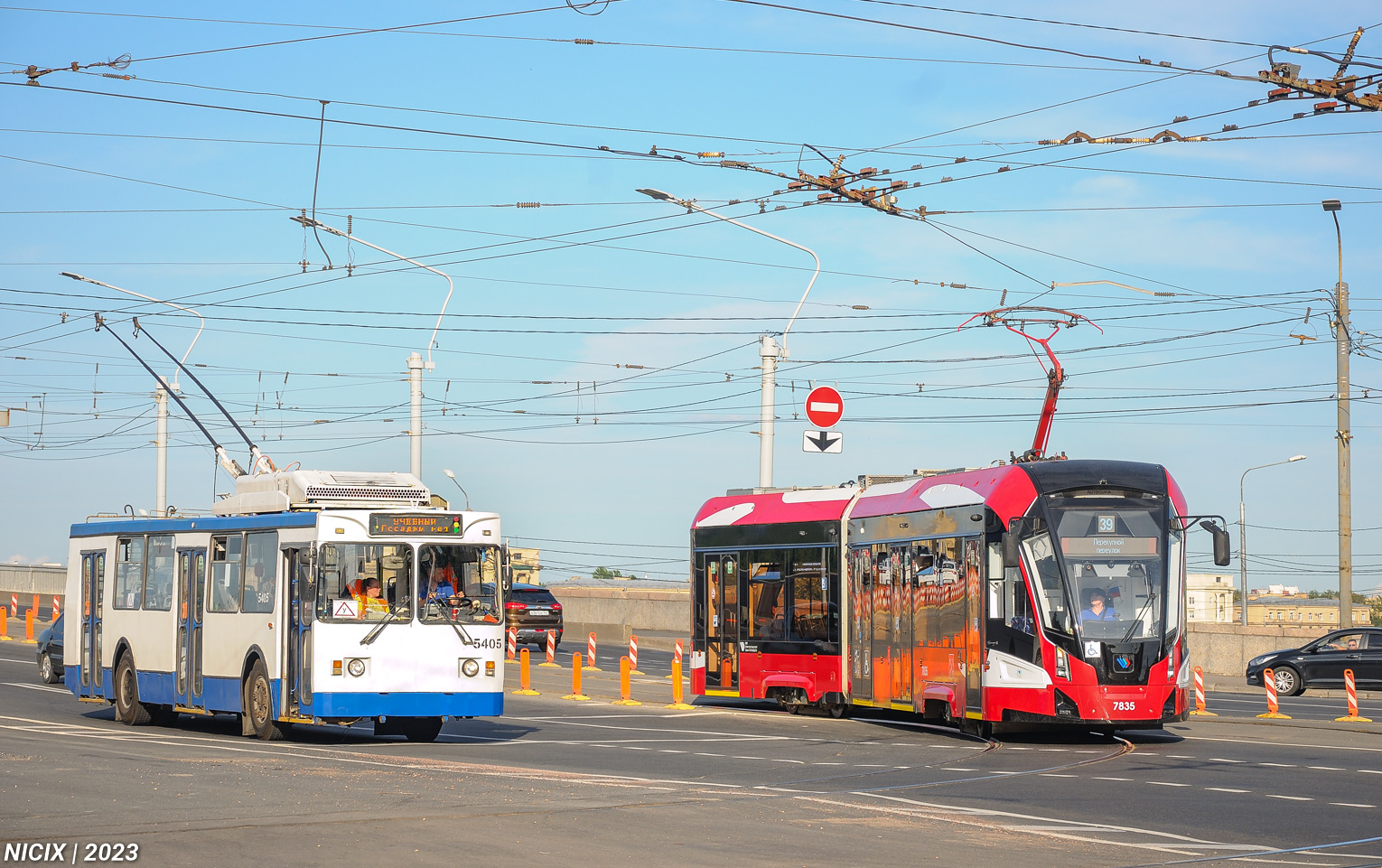 Санкт-Петербург, МТрЗ-6223-0000010 № 5405; Санкт-Петербург, 71-923М «Богатырь-М» № 7835