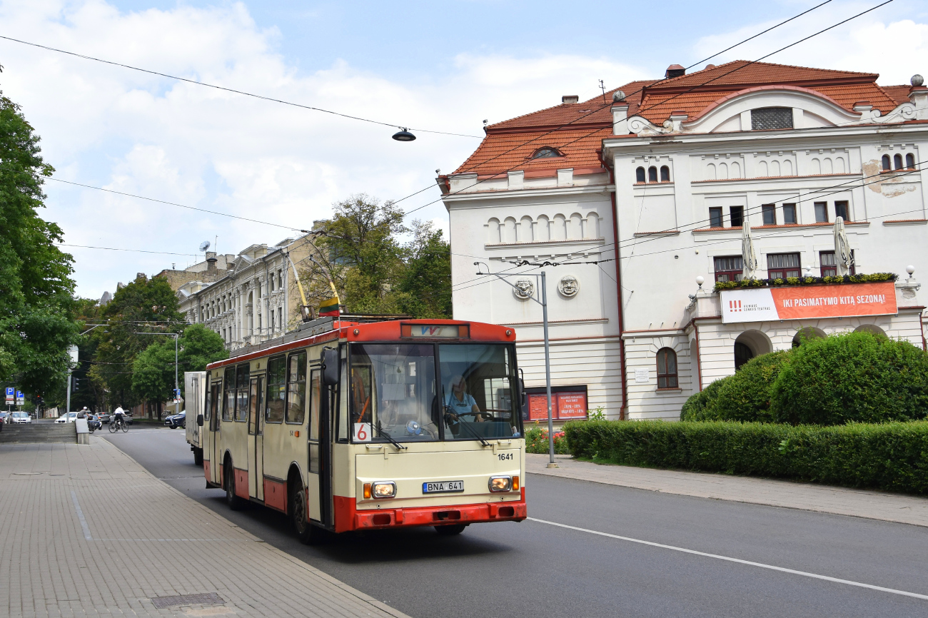 Вильнюс, Škoda 14Tr13/6 № 1641
