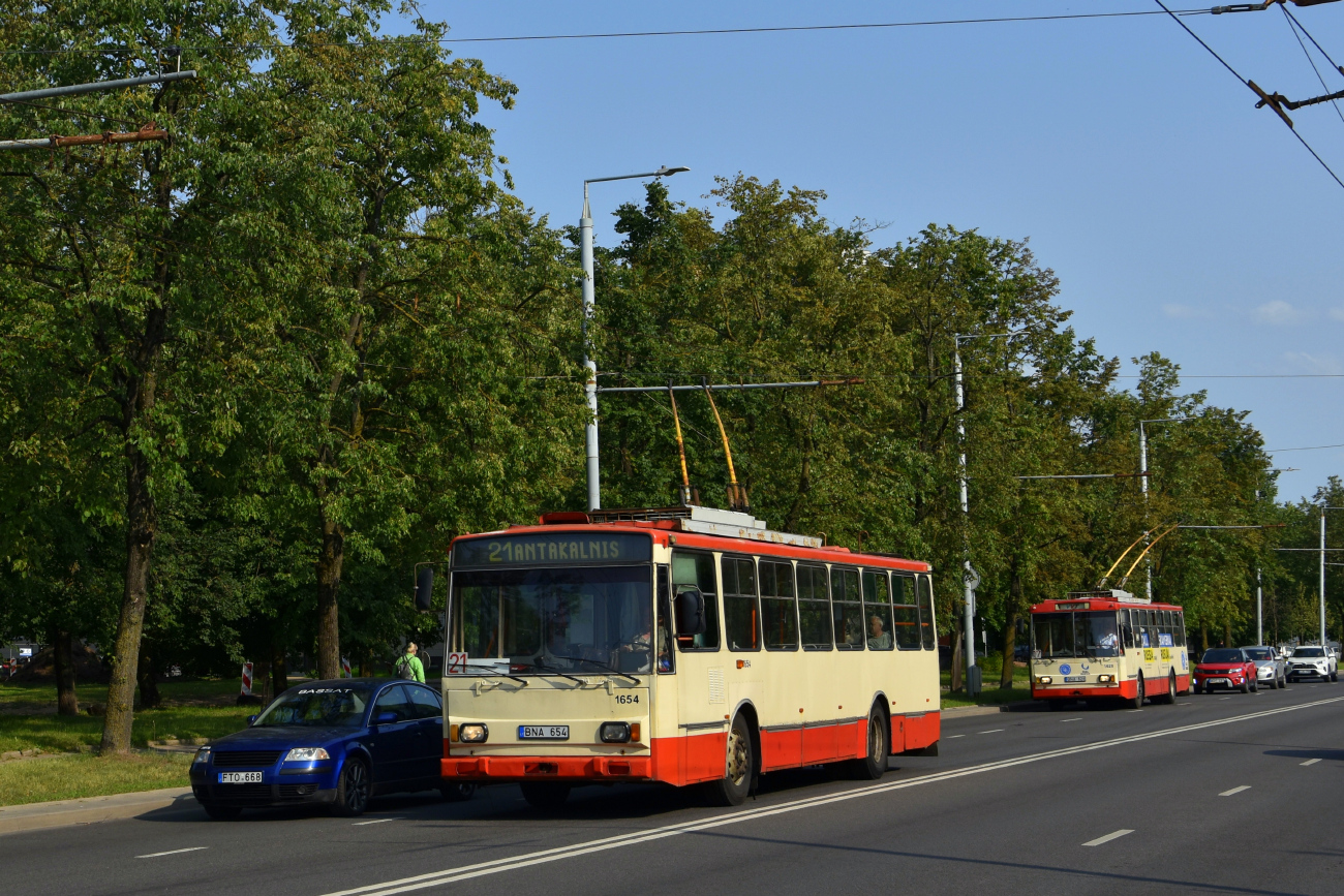 Вильнюс, Škoda 14Tr17/6M № 1654