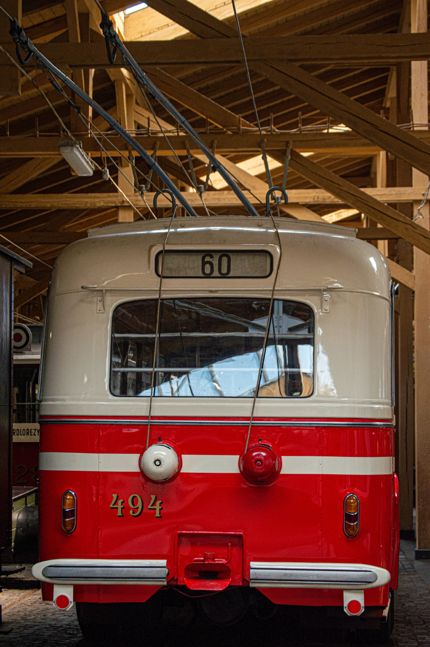 Прага, Škoda 8Tr9 № 494