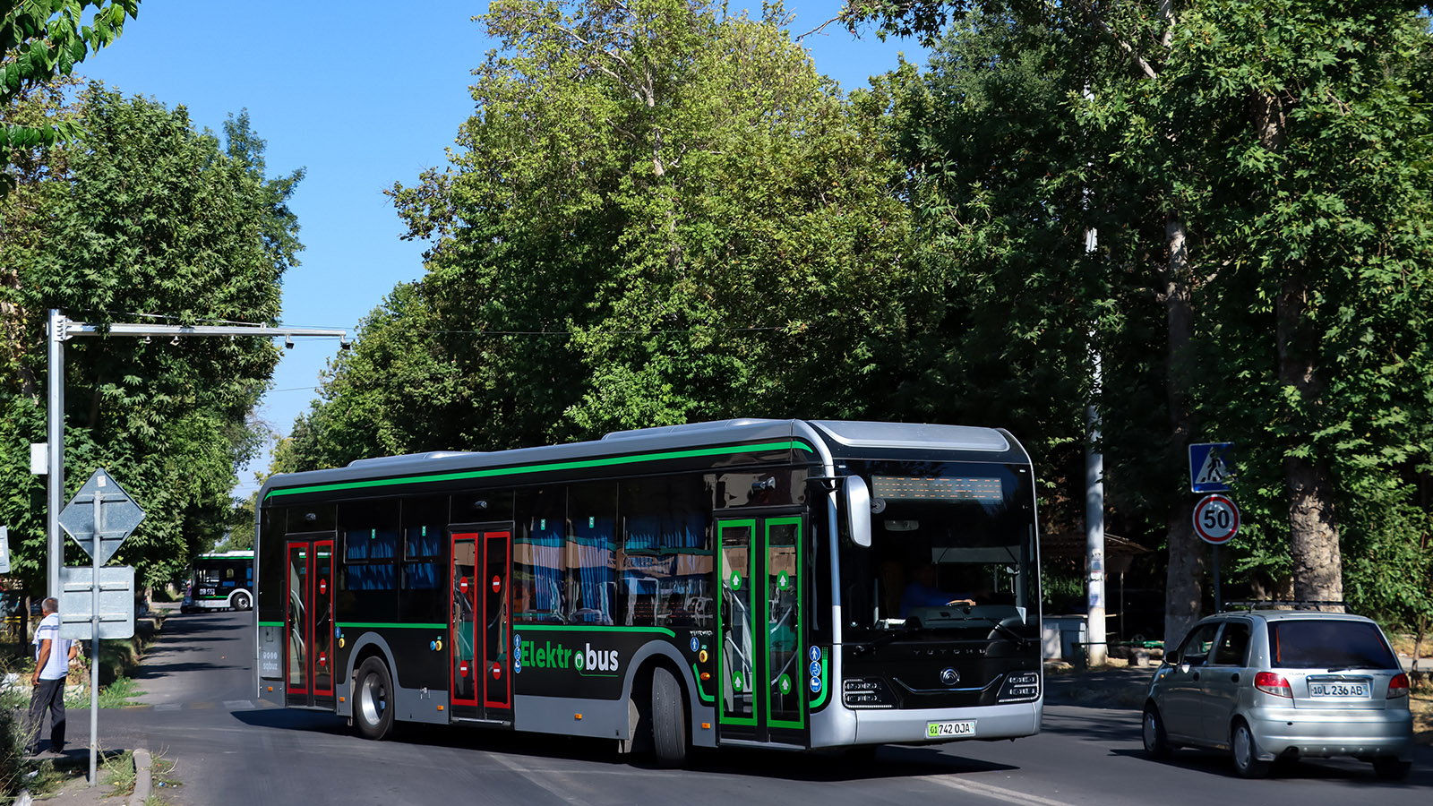 Tashkent, Yutong ZK6126BEVG č. 08008