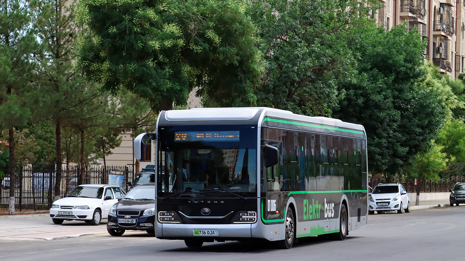 Tașkent, Yutong ZK6126BEVG Nr. 01006