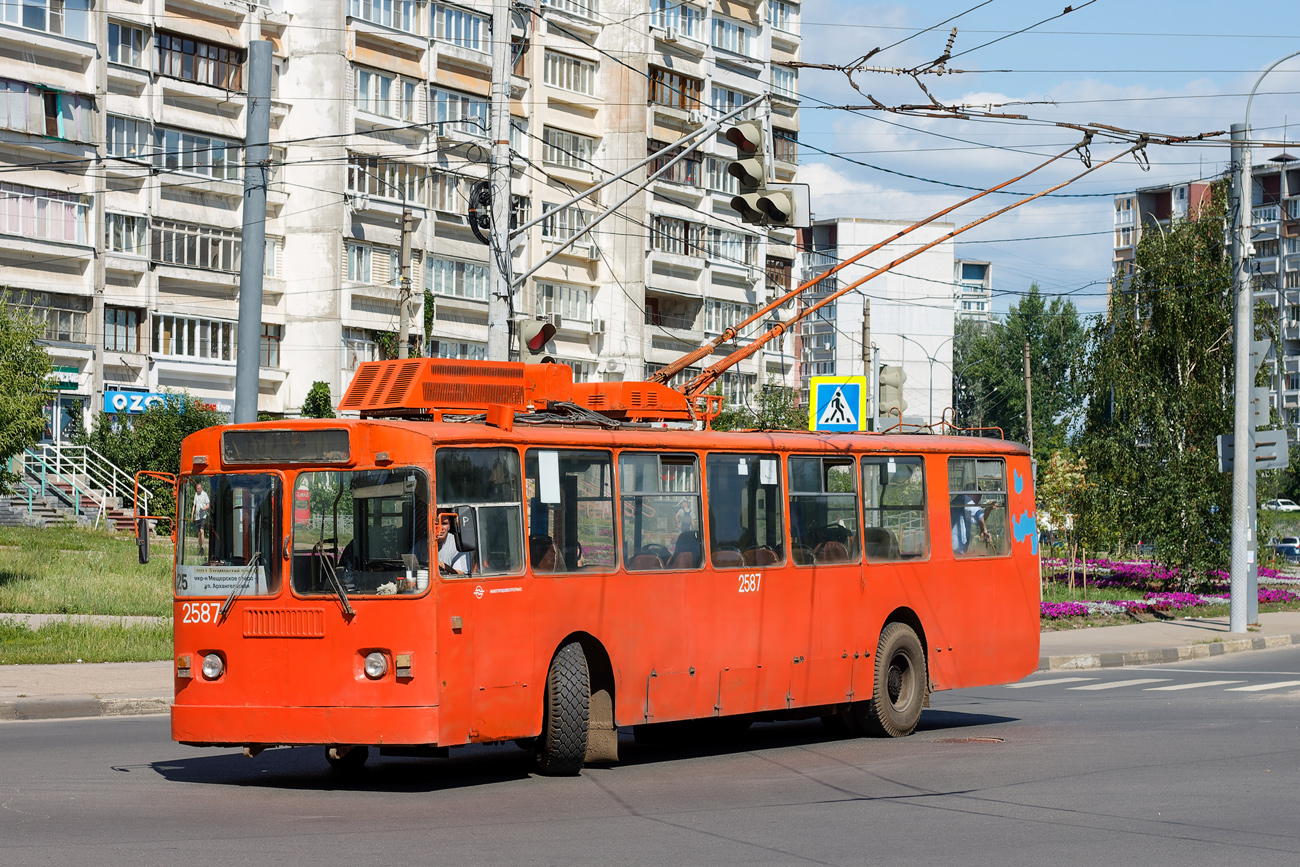 Nizhny Novgorod, Nizhtroll (ZiU-682G) Br. 2587