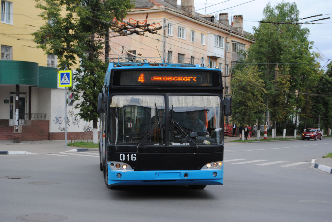 Дзержинск, СВАРЗ-МАЗ-6235.00 № 016