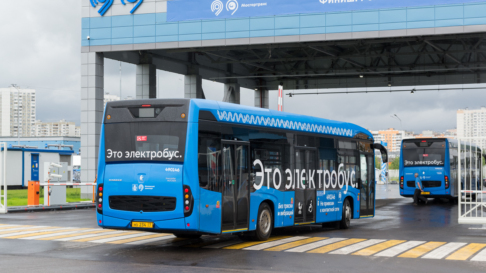 Москва, КАМАЗ-6282 № 490146