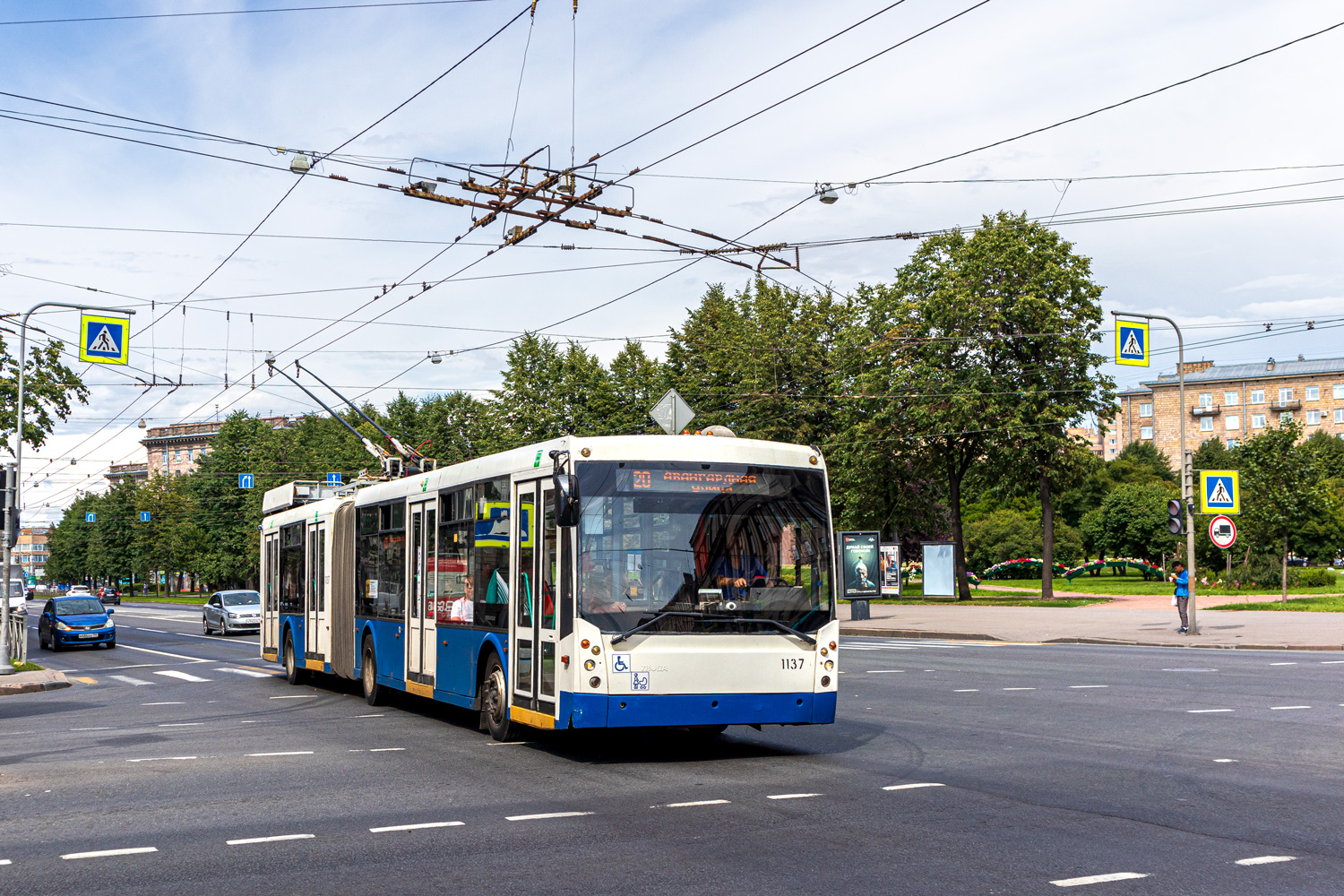 Pietari, Trolza-6206.01 “Megapolis” # 1137