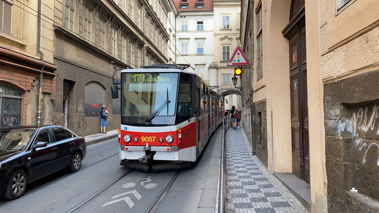 Praha, Tatra KT8D5R.N2P # 9057