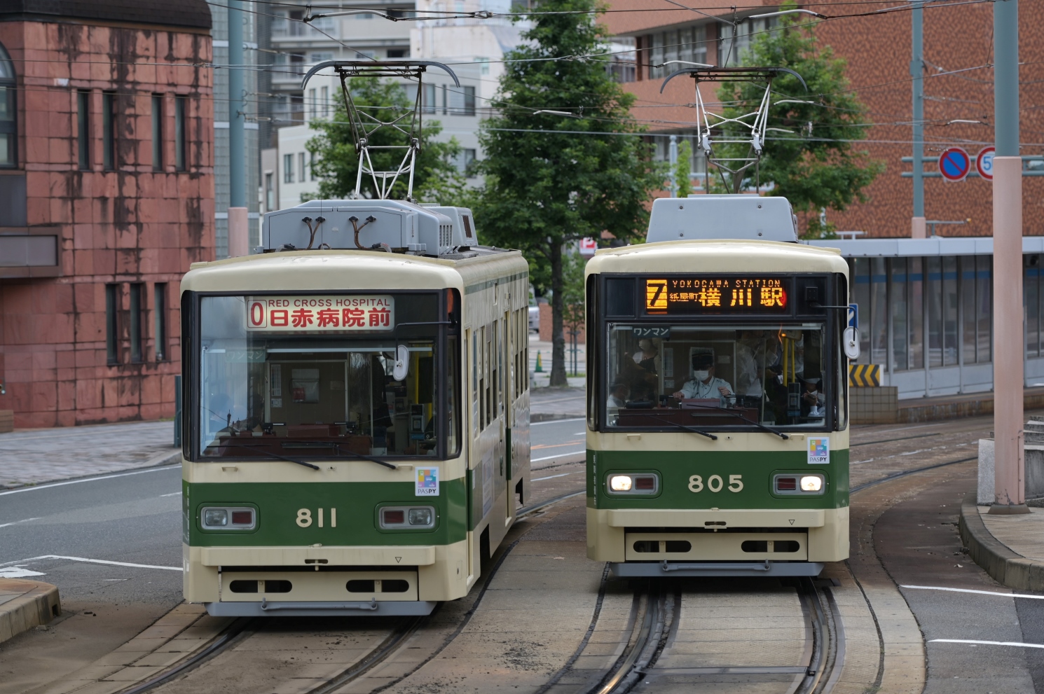 Хиросима, Hiroshima 800 series № 811; Хиросима, Hiroshima 800 series № 805