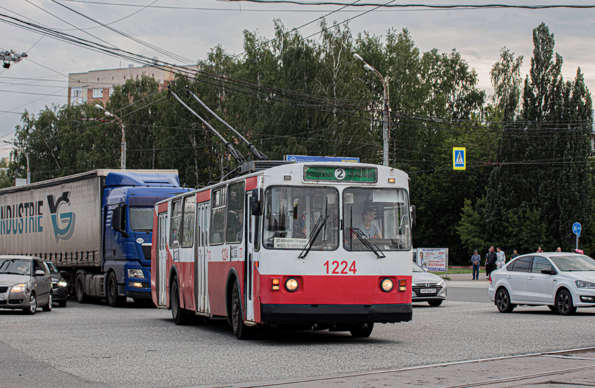 Iževsk, ZiU-682V č. 1224