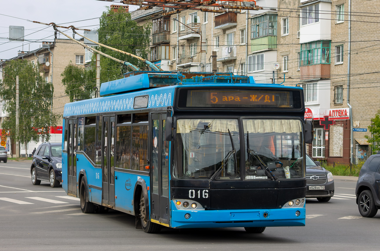 Дзержинськ, СВАРЗ-МАЗ-6235.00 № 016