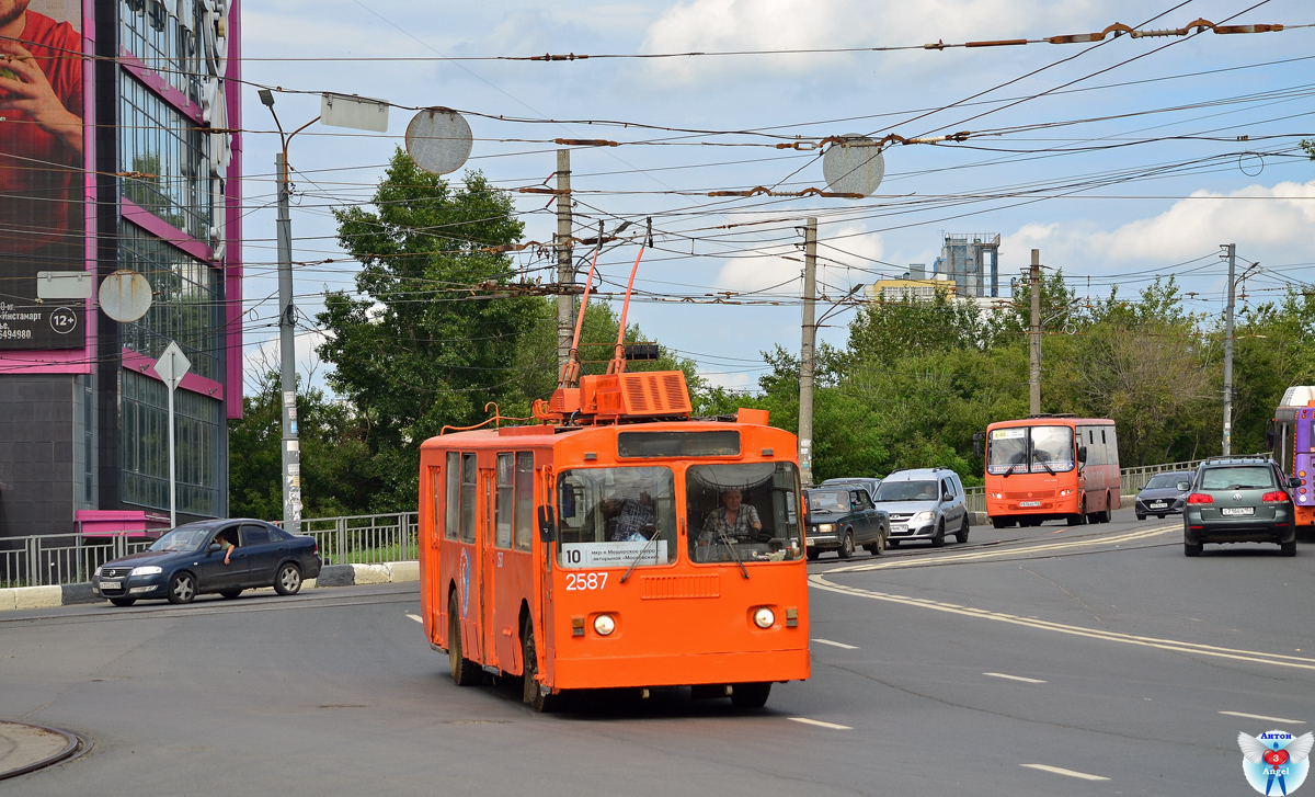 Нижний Новгород, Нижтролл (ЗиУ-682Г) № 2587