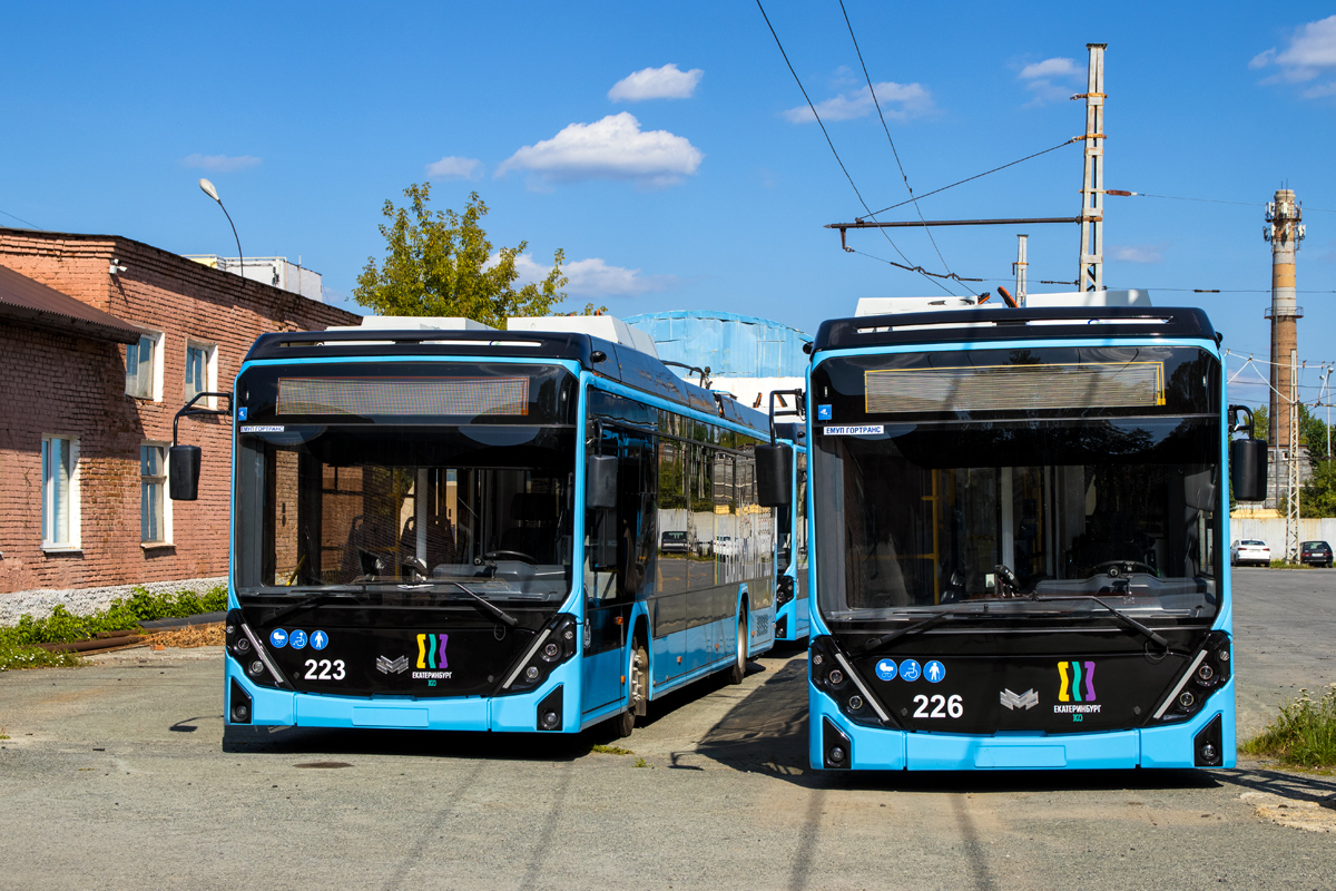 Yekaterinburg, BKM 32100D «Olgerd» č. 223; Yekaterinburg, BKM 32100D «Olgerd» č. 226
