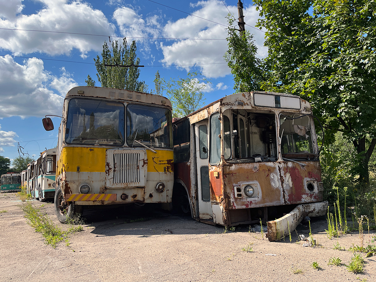 Алчевск, КТГ-1 № 333 ТГ; Алчевск, ЗиУ-682В [В00] № 324